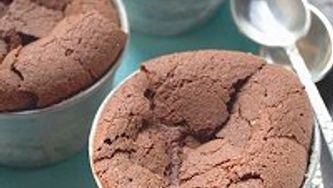Molten chocolate cakes