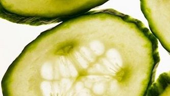 Refrigerator pickle slices