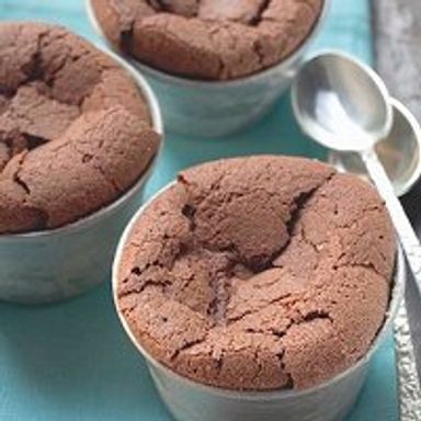 Molten chocolate cakes