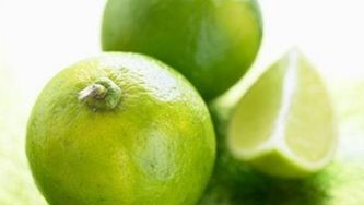 Fruit with lime yogurt cream