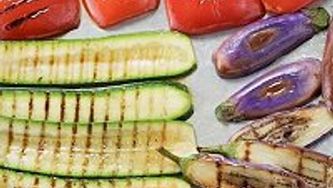 Grilled tomato and veggie sandwich
