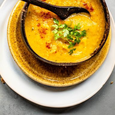 Velvety carrot-ginger soup