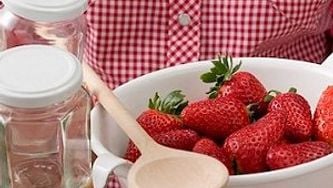 Rhubarb and berry compote