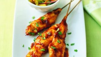 Curry-barbecue chicken kebabs