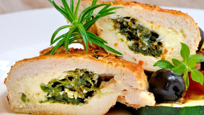 Stuffed chicken thighs with sage and blue cheese