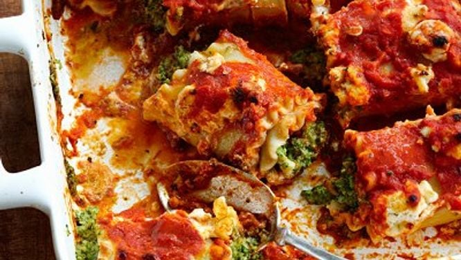 Double-cheese lasagna rolls
