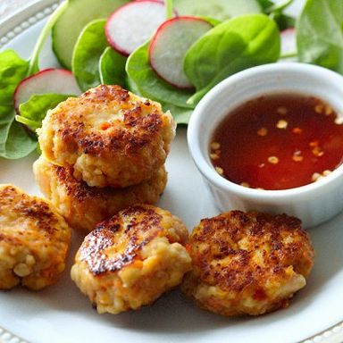 Savoury sesame-tofu cakes
