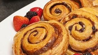 Cinnamon-coffee sticky buns