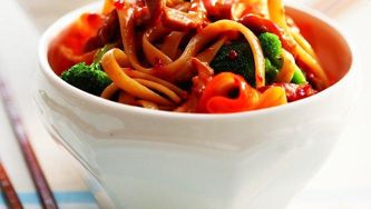Spicy garlic noodles with pork