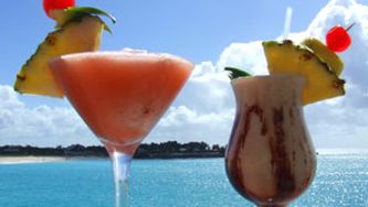 Make tropical drinks at home