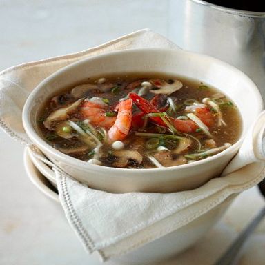 Ginger-scented shrimp and mushroom soup