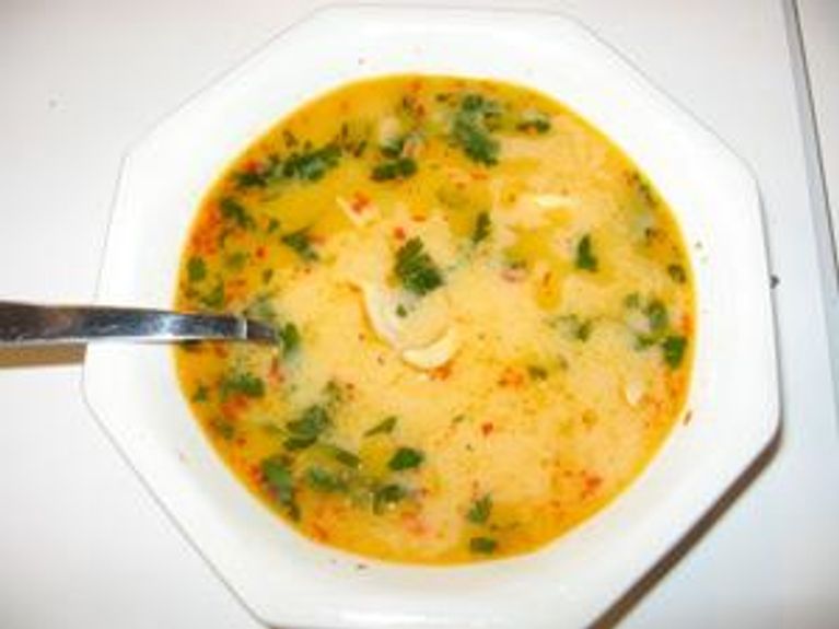 Hot and sour chicken soup