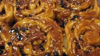 Sticky caramel buns