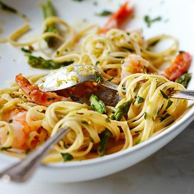 Linguine with spicy gremolata shrimp