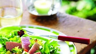 Seared tuna with grilled-pineapple salsa