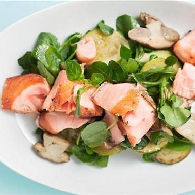 Salmon niçoise salad
