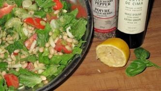 What I ate for dinner last night: Navy bean dinner salad