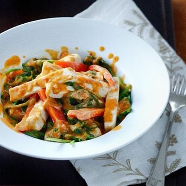 Spicy peanut, tofu and spinach stir-fry