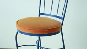 How to recover an old chair in five easy steps