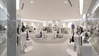 Stuart Weitzman comes to Toronto