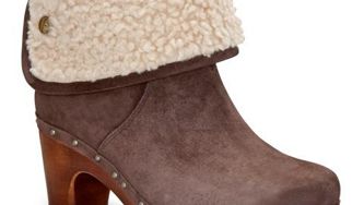 We love this: Cozy winter clogs