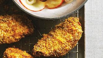Crispy pork chops with sauteed apples
