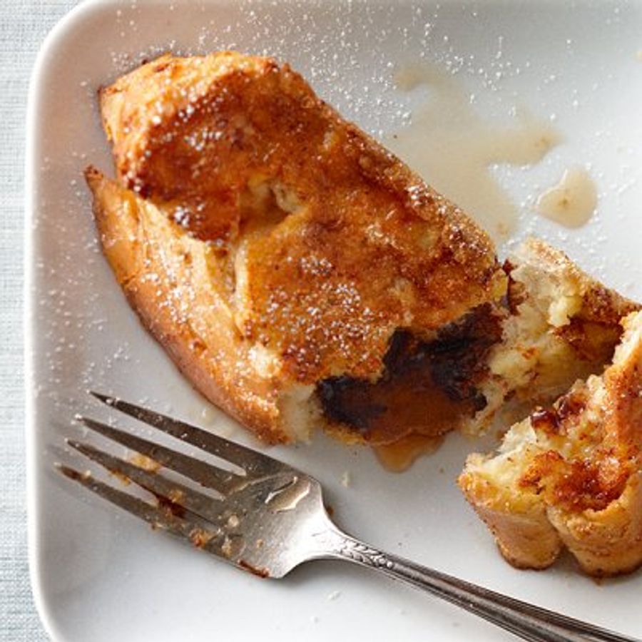 Chocolate-stuffed-french-toast