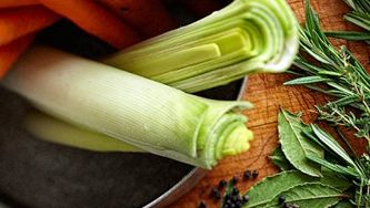 Homemade chicken broth