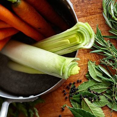 Homemade chicken broth
