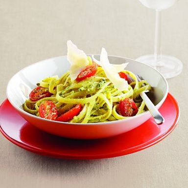 Secretly creamy pesto pasta