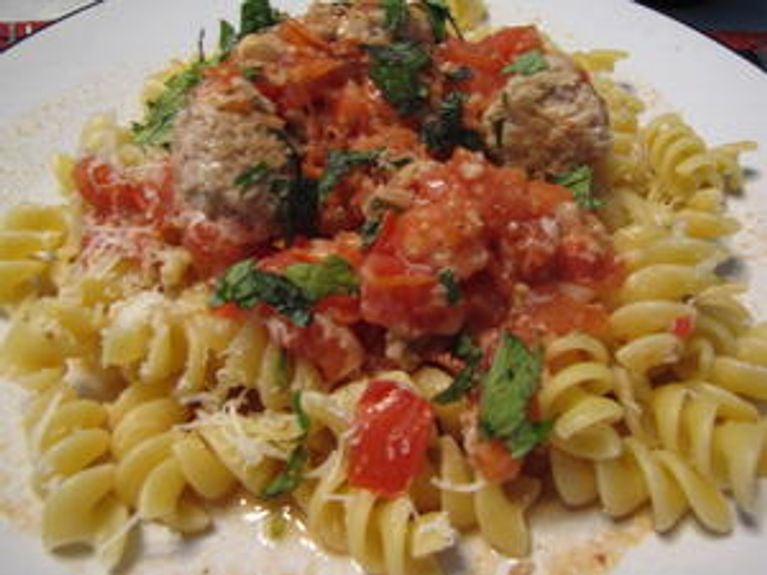 Herbed chicken meatballs with spaghetti recipe: Day 41