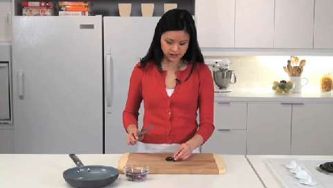 How to pit olives