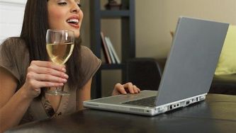How to avoid impulse shopping online: Four great tips