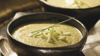 Healthy Recipes: Broccoli, leek and apple soup