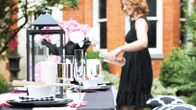 How to throw the perfect summer party: 10 entertaining tips