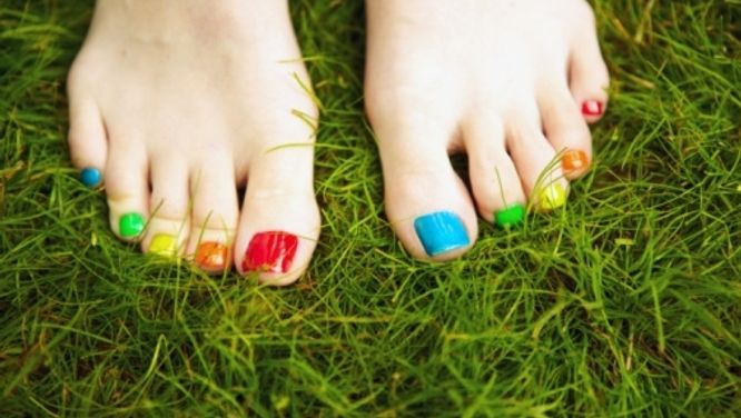 Do your mani and pedi need to match?