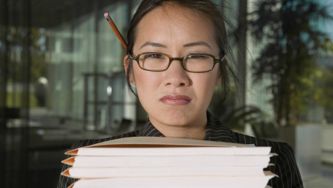 Why men are happier than women at work