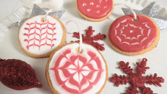 Cookie decorating: How to use royal icing