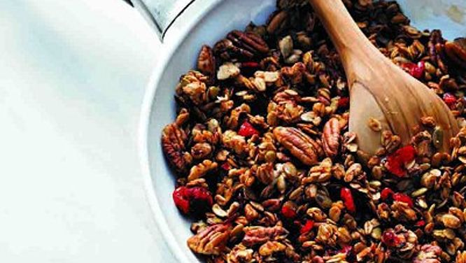 Pecan cranberry granola: Company's coming!