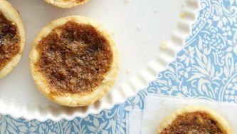 Chocolate-almond cups