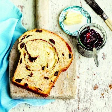 Cinnamon-raisin swirl bread