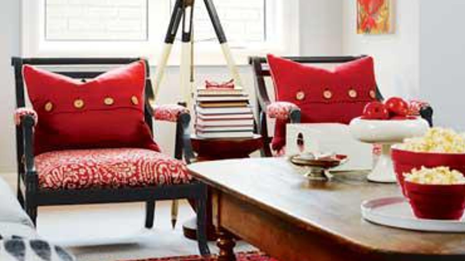 10 Tips To Design A Red Living Room, image size:1600x900