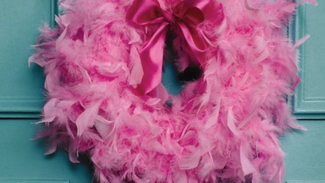 How to make a feather boa wreath