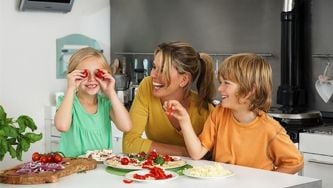 Healthy role models: When parents lose weight, their kids will too