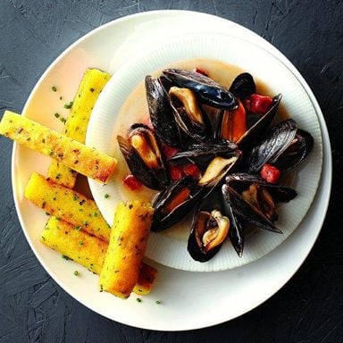 Smoky Spanish mussels