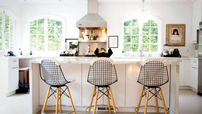How to find the right stool for your kitchen: 4 tips