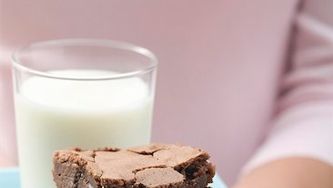 How to create a healthy snack with yogurt