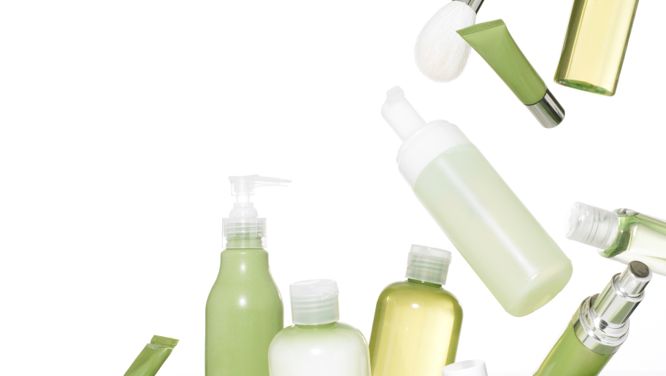 Five ways to look great while avoiding beauty product toxins