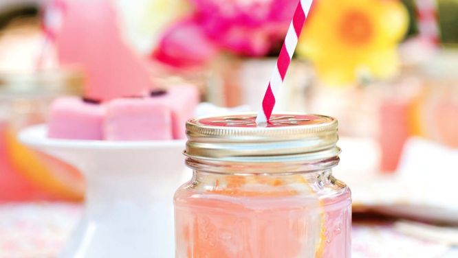 Make charming drink jars for a backyard picnic