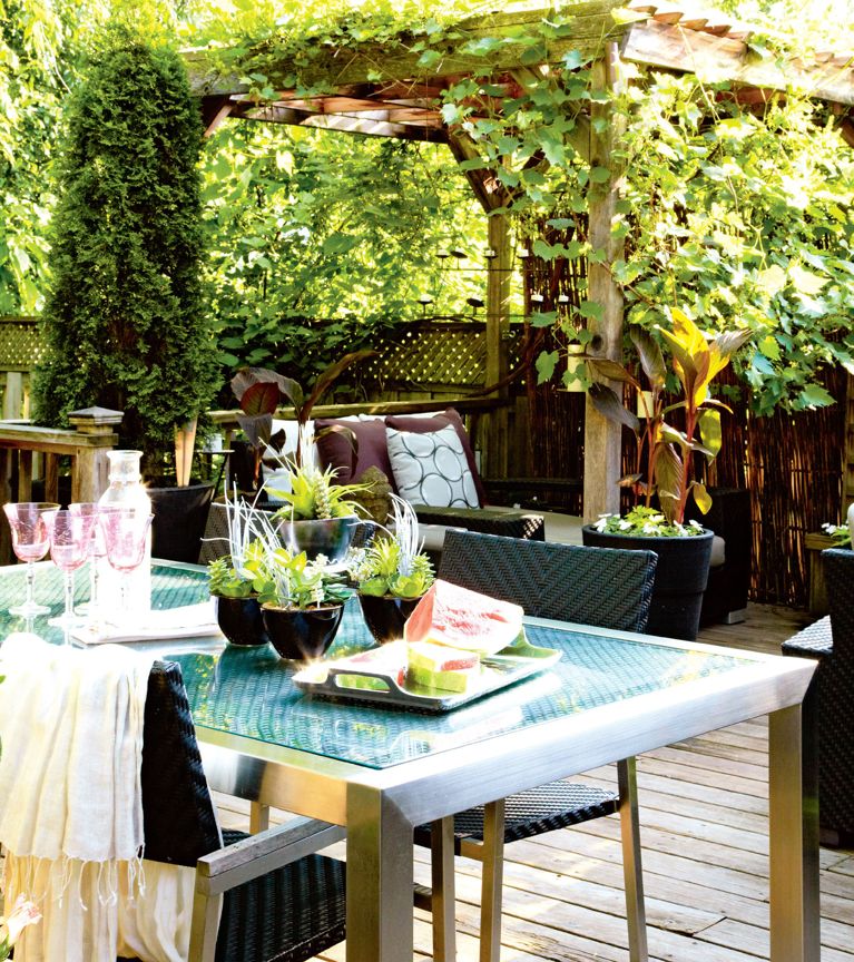 Dining room, home decor, backyard, outdoor living